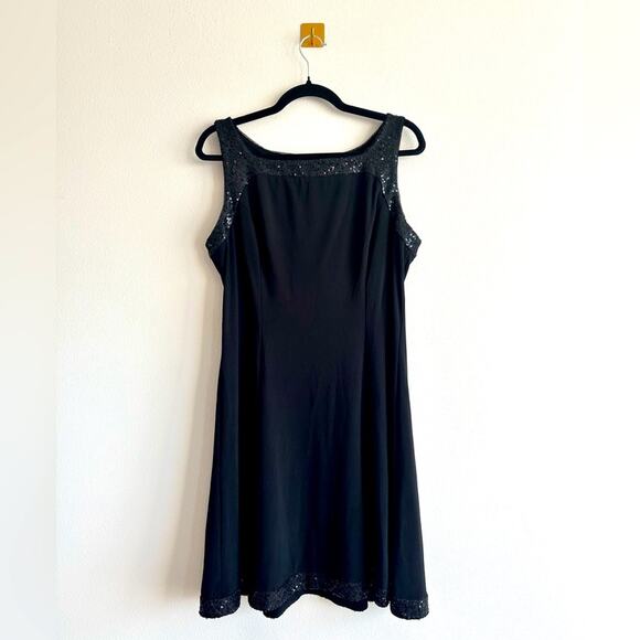 Lauren Ralph Lauren Black Sleeveless Shift Dress with Sequin Trim Size 14 - Picture 1 of 6